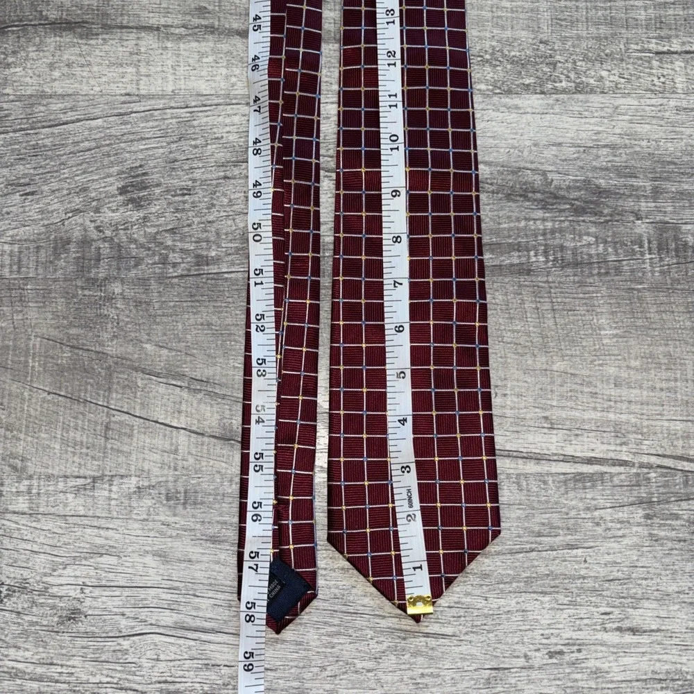 JoS BANK Executive Collection Burgundy Silk Tie